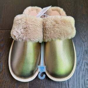 NWT - Auden Metallic Faux Leather Slippers - Gold (Size L 9/10)
